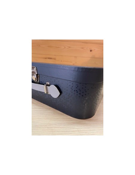 → Un coffret | Escot et Fils